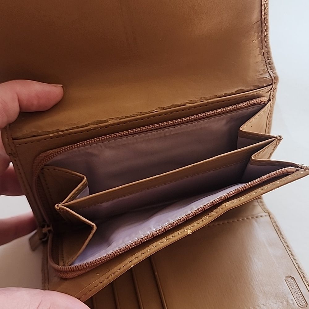 Coach Trifold Wallet - Picture 6 of 6